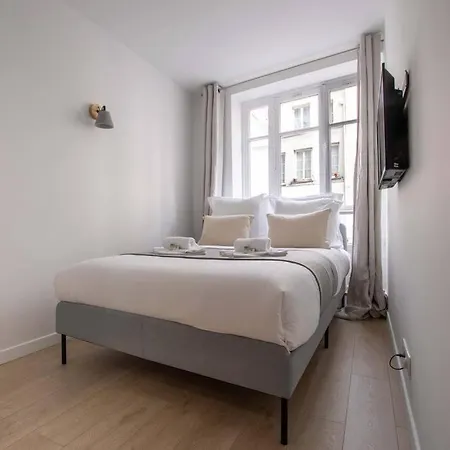 Apartman Sentier Historical Center Ii Luxury Design 3br-8p