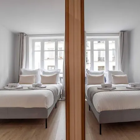 Apartman Sentier Historical Center Ii Luxury Design 3br-8p