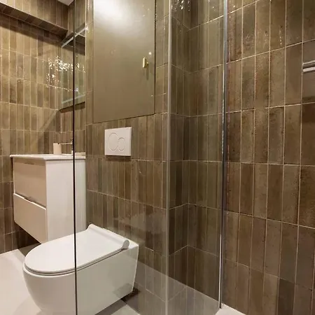 Sentier Historical Center Ii Luxury Design 3br-8p Apartman