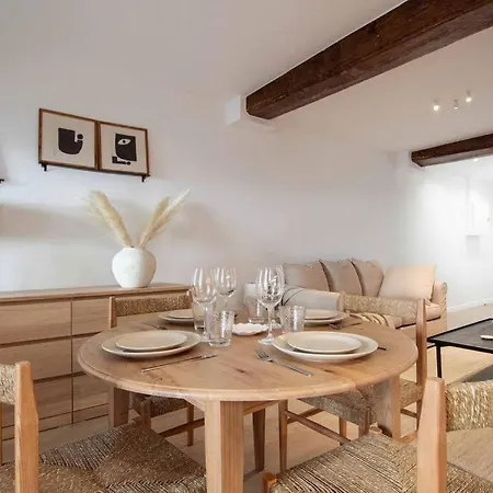 Sentier Historical Center Ii Luxury Design 3br-8p Apartman